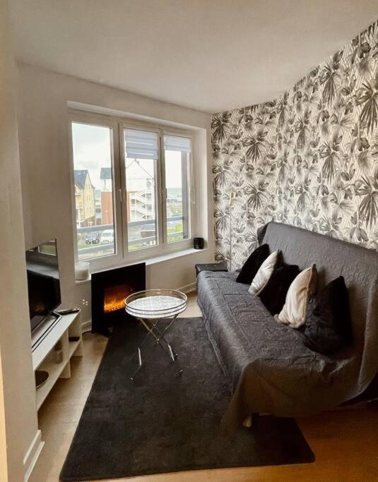 La Marina-Studio, Vue Mer Avec Balneo Deauville Ngoại thất bức ảnh